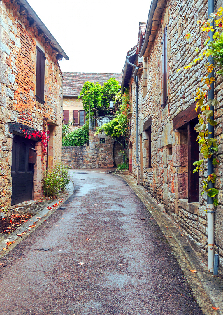 Фотообои Средневековая деревня Аквитания. Франция