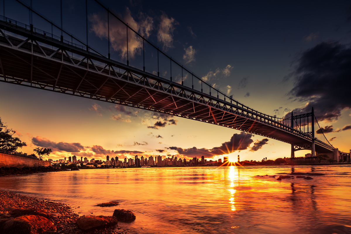 Фотообои Закат под мостом Триборо, Нью-Йорк