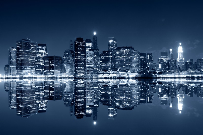 Фотообои Ночной Манхэттен с отражениями на реке