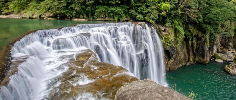 Фотообои Горный красивый водопад 